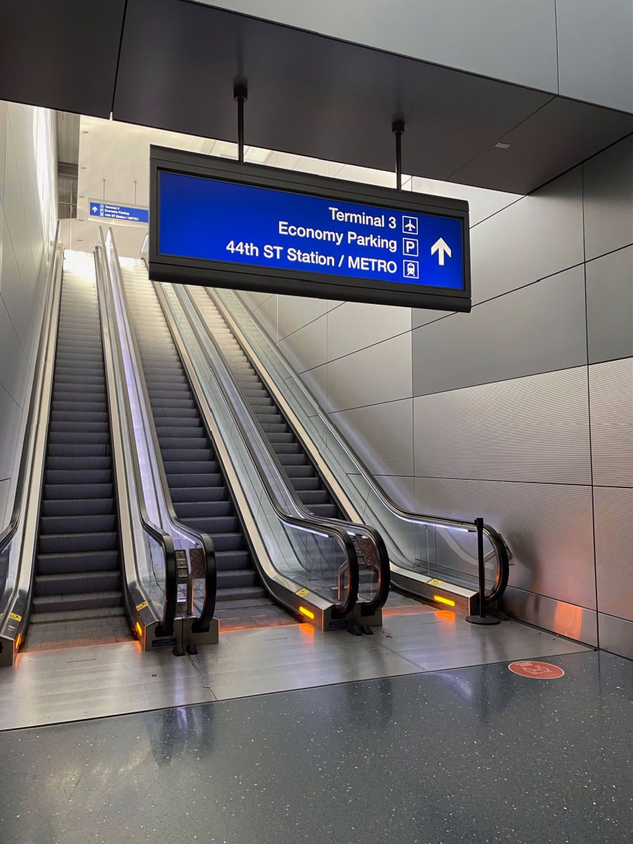 Escalator leading to SkyTrain at Phoenix SkyHarbor Airport