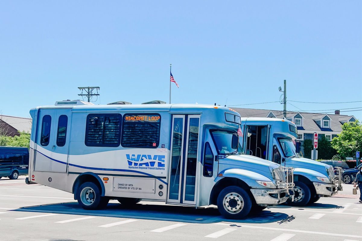 Wave shuttle bus on Nantucket