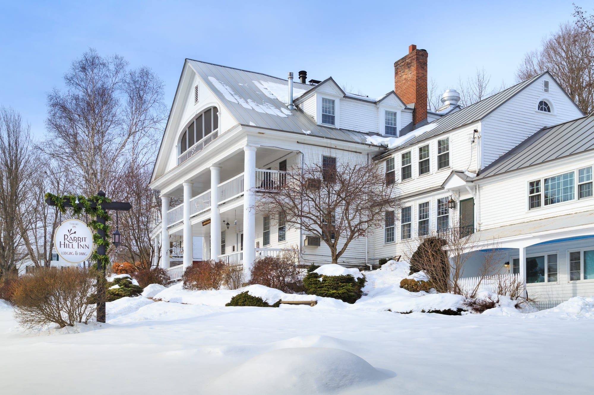 Exterior at Rabbit Hill Inn in the snow