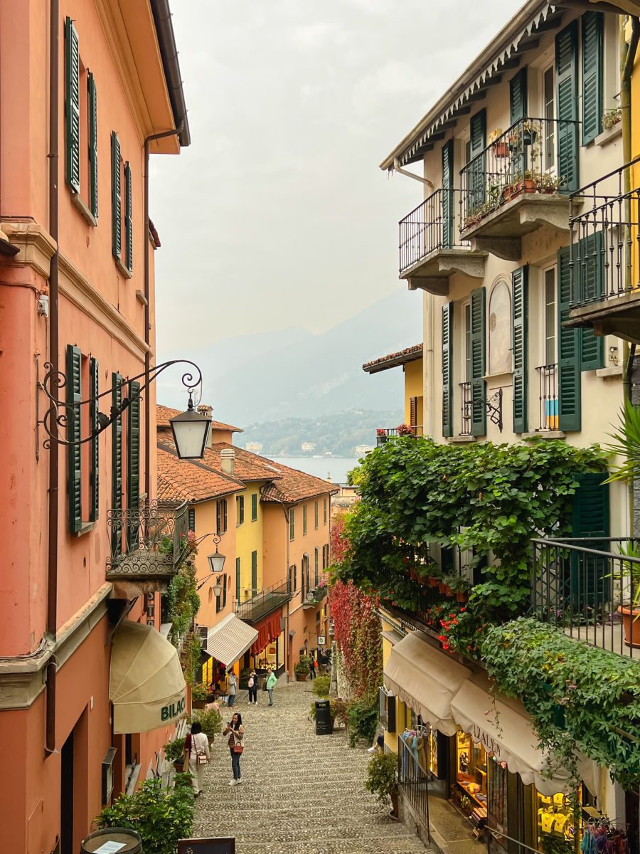 Uncrowded street in Bellagio