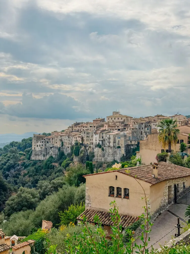 Tourrettes sur loop hilltop town in France