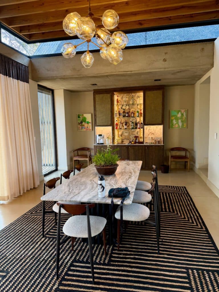 Lion Sands Ivory Lodge Fish Eagle villa dining area