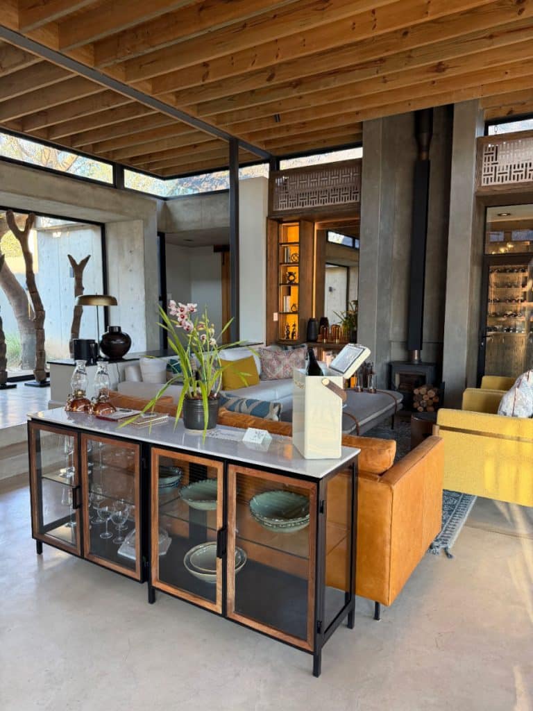 Lion Sands Ivory Lodge Fish Eagle villa living area